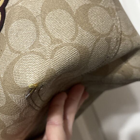 Limited Coach Disney X Cinderella City Tote Patches Signature Canvas Bag FLAWS - Picture 5 of 15